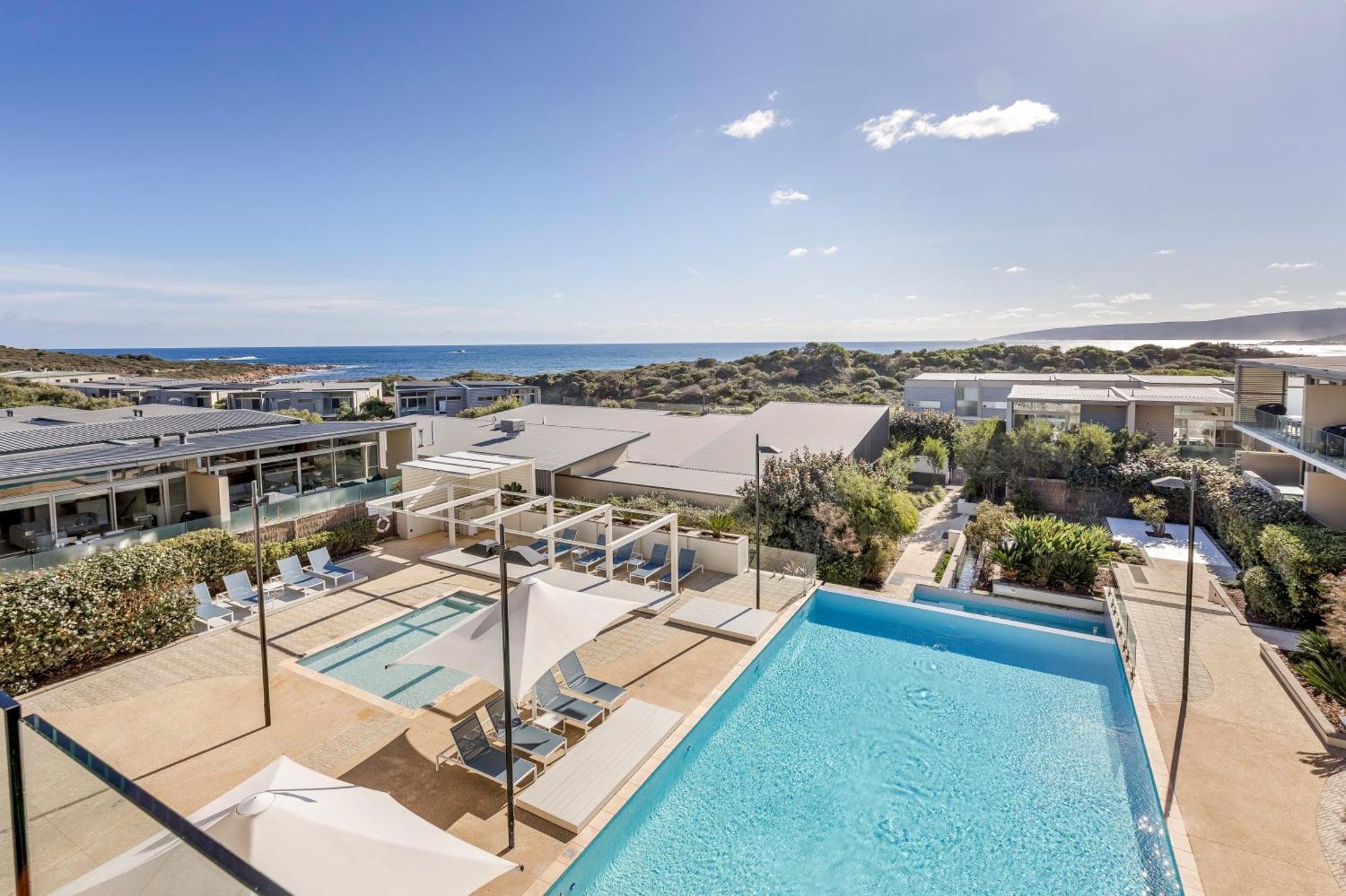 Smiths Beach Resort Yallingup Exterior photo The pool at the Bayview Hotel