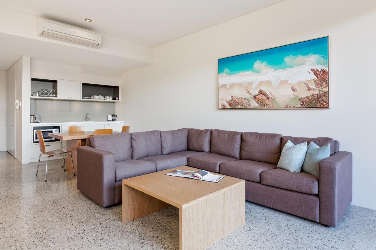 Smiths Beach Resort Yallingup Exterior photo A living room with a sectional sofa
